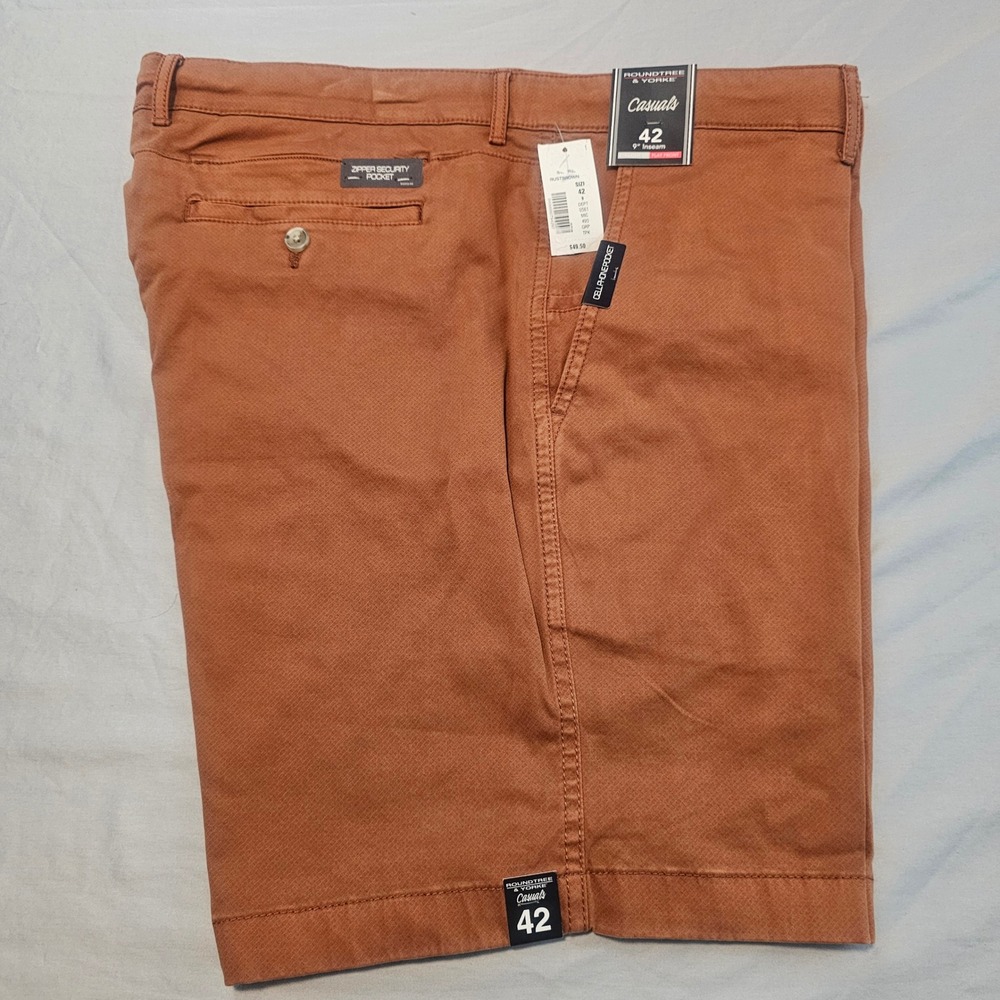 Roundtree Yorke Size 42 Straight Shorts Rust Brown Geo Design 9" inseam NWT L891